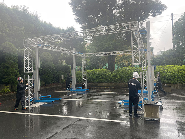 トラス設営